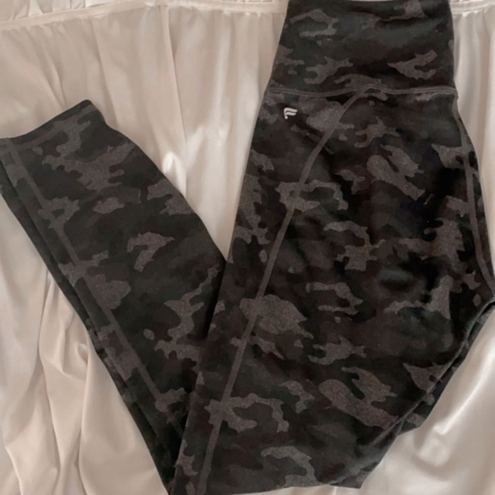 Fabletics camo leggings